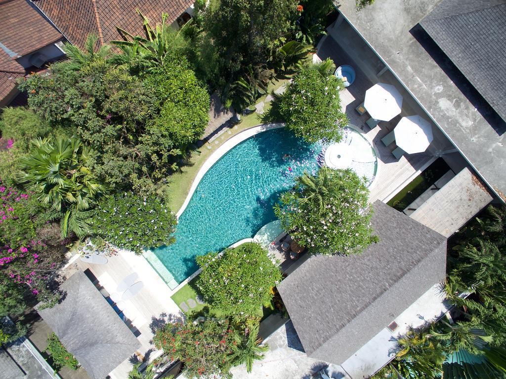 Lataliana Villas Seminyak Kamer foto