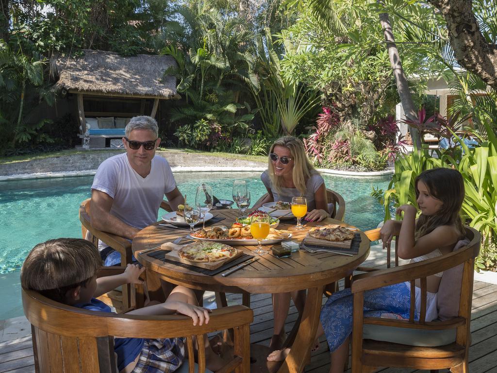 Lataliana Villas Seminyak Kamer foto